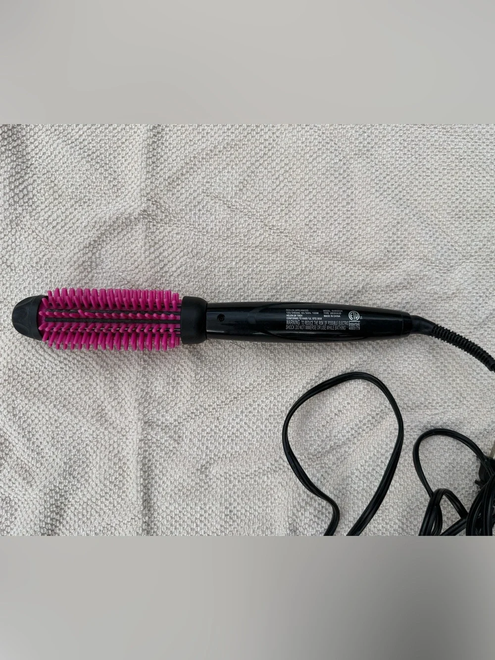 Revlon Volumizing Hot Round Brush in Black and Pink